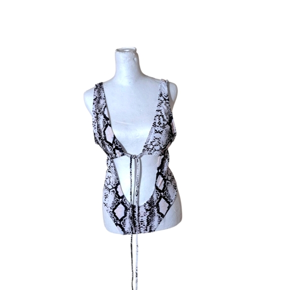 NWOT Snake Print Halter Swimswuit MULTI-WEAR TIE SZ MD - Picture 4 of 6